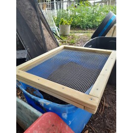 Soil Sifter, great for sifting soil, dirt, peat moss and more