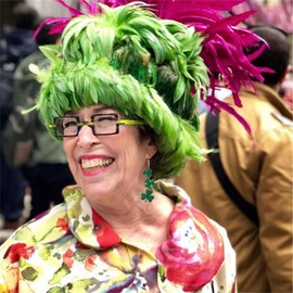 QLYOVWE St Patricks Day Earrings for Women Sparkle Green Shamrock Earrings Irish Shamrock Green Hat Clover Dangle Drop Earrings Good Luck Irish Festival Jewelry Gift (Sparkling Green)