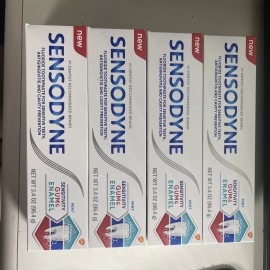 Sensodyne lot of 4  Sensodyne Toothpaste Sensitivity Gum and Enamel, 3.4 oz each 02/2025