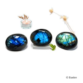 Eusice - Labradorite PalmStone, Natural Stone from Madagascar, 100% Handcrafted & Handmade, Ethical Healing Stone for Well-Being, Lithotherapy, Meditation and Yoga