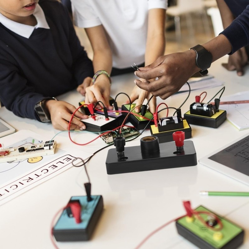 Hemobllo 10Pcs Physics Screw Lamp Holder Set with E26 Plastic