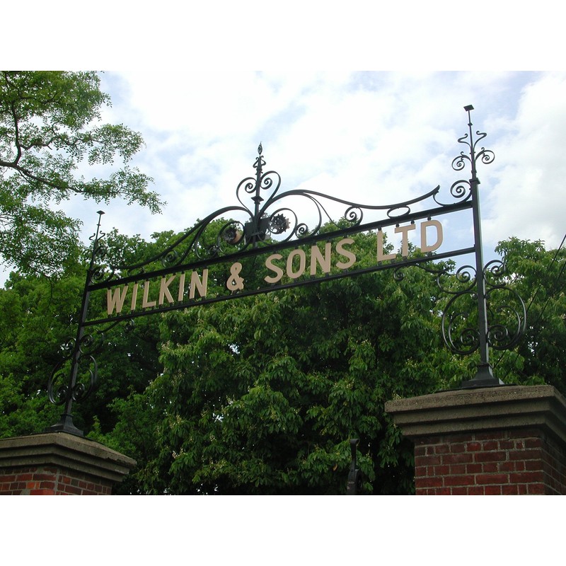 Tiptree Strawberry with Champagne Conserve (340g)