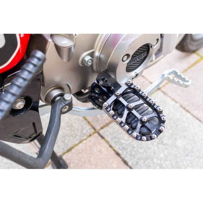 CustomGEAR CT125 Hunter Cub Wide Foot Pegs Aluminum Anti-Slip Step