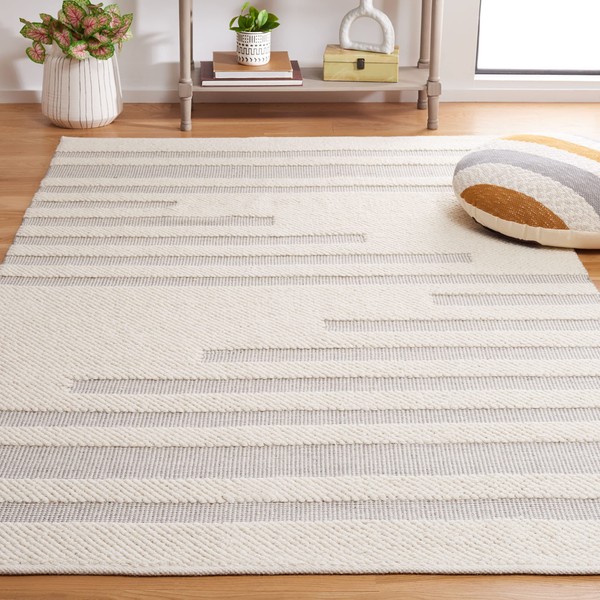 SAFAVIEH Natura Collection Accent Rug - 4' x 6', Ivory