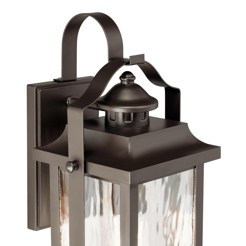 KICHLER Linford 1-Light 17.25-in H Outdoor Wall Light in Olde