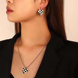 Checkered Heart Necklace Earrings Unique Elegant Enamel Checker Black White Plaid Checkerboard Hearts Love Shaped Geometric Jewelry Set for Women Minimalist Birthday Christmas Party Fashion Jewelry Gifts (Black)