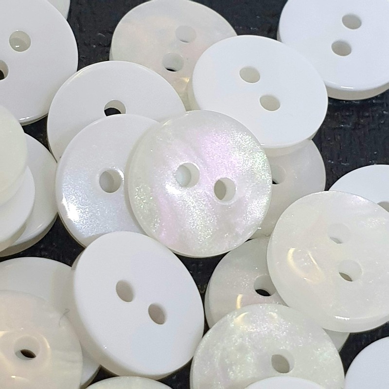 MajorCrafts® 60pcs 10mm Cream White Pearlescent Galaxy Effect 2 holes