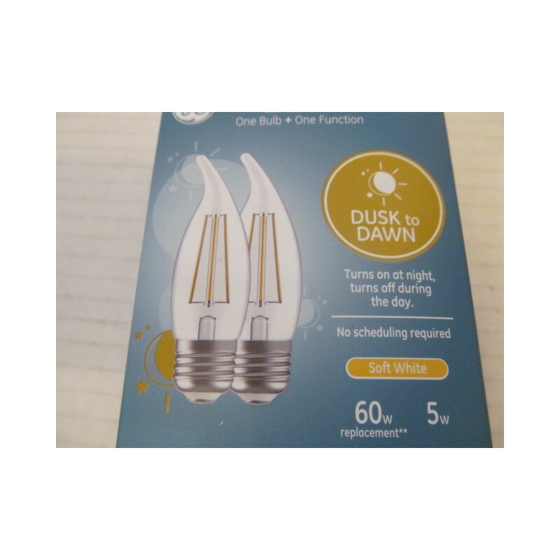 GE Dusk to Dawn LED CAM 2-Bulbs for Outdoor Use,