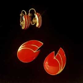 Lot Of 2 Vintage Red Enamel Gold Tone Clip On Earrings Retro