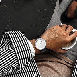 ADSBIAOYE Men's and Women's Universal Watch Fashion Minimalist Style Large dial Quartz Belt Roman Numerals Waterproof Watch (Black White)