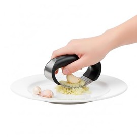 Prensador de Ajos Acero Inoxidable, Exprimidor Ajos, Picadora Ajos con Mango Cómodo para Aplastar Ajos Chopper Ajo para Herramientas Cocina Negro