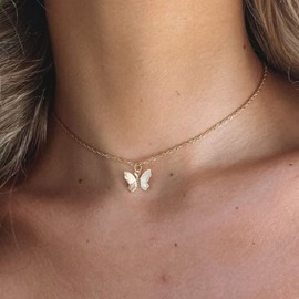 Wendalern Boho Butterfly Choker Necklace Gold Butterfly Pendant Necklaces Tiny Butterfly Chain Minimalist Thin Clavicle Necklace Jewellery for Women and Girls, Metal