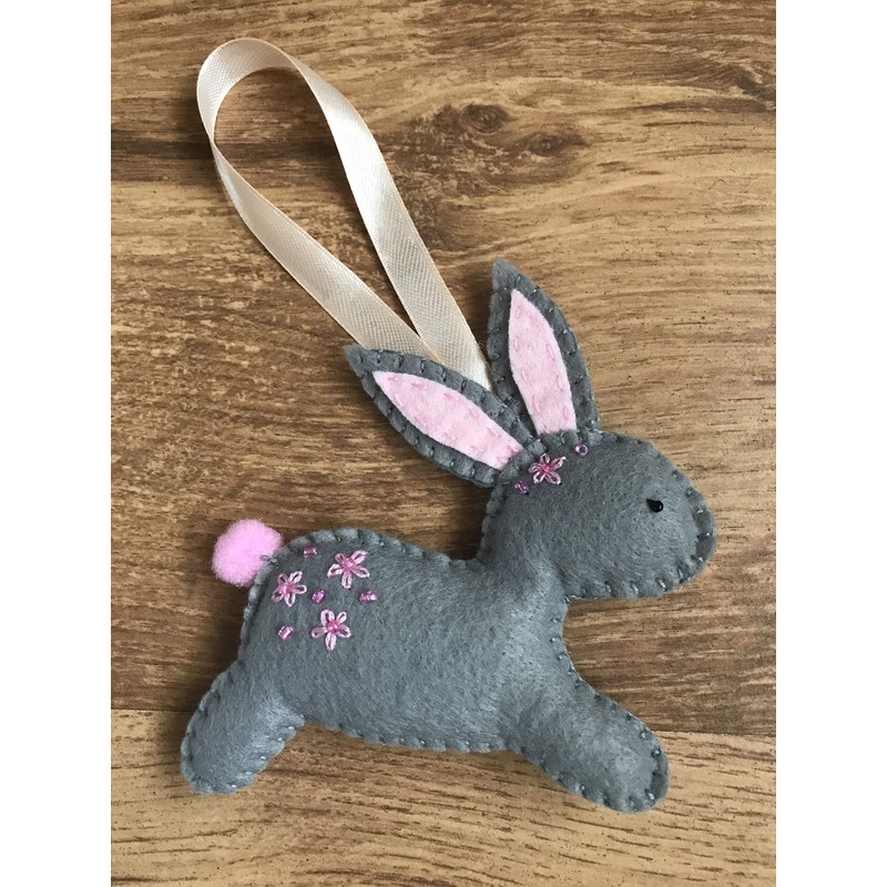 Felt Easter decoration, handmade Easter home decor, wreath with flowers