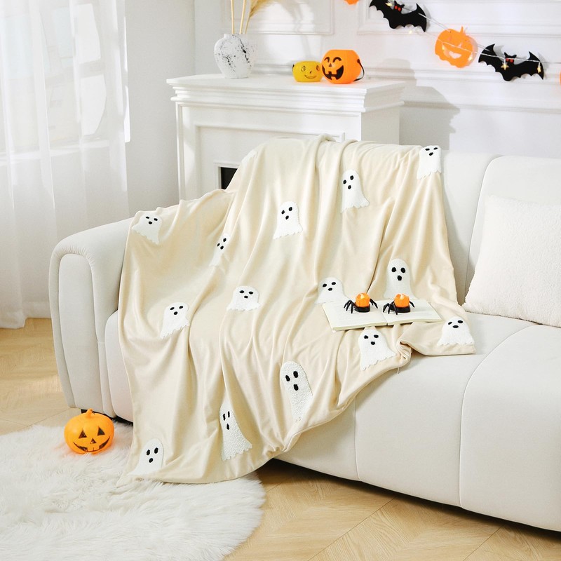 Halloween Ghost Throw Blanket 50x60, Ultra Soft Velvet All-Season Decorative
