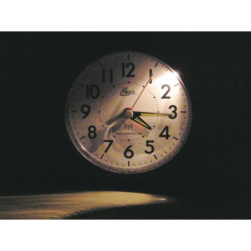 Magic Großer XXL Funkwecker Licht Snooze DCF77 Schwarz Analog -