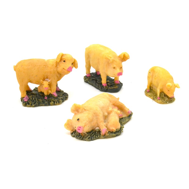 4 x Pigs and Piglets Christmas Figurines 6cm Birth Scene