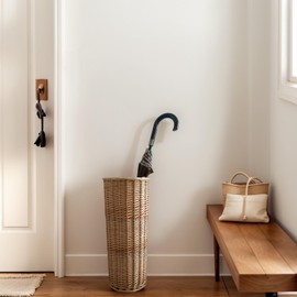 JAJAGOU Wicker Umbrella Stand, Umbrella Holder for Entryway with Detachable Drip Tray and 2 Metal Hooks, Storage for Umbrellas & Canes, 9.4L x 9.4W x 21.2H, Home Decor.