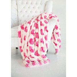 MINKY COUTURE Hugs Heart Pink Blanket - Soft Plush Design, Ideal for Cuddling and Comfort - Size: Infant