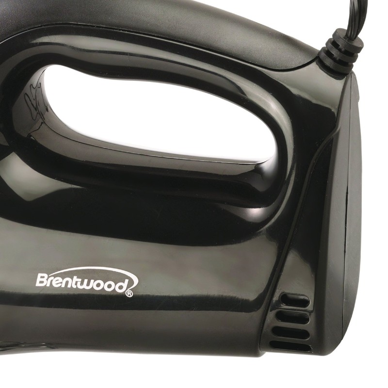 Brentwood HM-44 Lightweight 5-Speed Electric Hand Mixer, Black