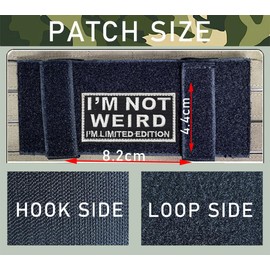 2 Stück I'M NOT WEIRD Patches Taktische Abzeichen Bestickt,Applikationen Kleidung,Rucksack,Mützen,Jeans,Jacken,Uniformen,Hosen,DIY-Zubehör Stickerei Emblem zum Hook and Loop Patch.