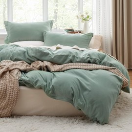 Bedsure Bedsure Sage Green Duvet Cover King Size - 3 Pieces Prewashed Extra Soft Bedding Set, Includes 1 Duvet Cover 104x90 Inches with Zipper Closure & 2 Pillow Shams, Comforter Not Included