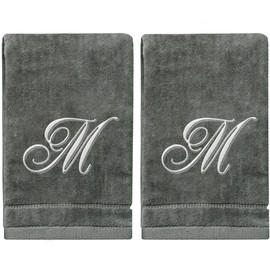 Toallas personalizadas con inicial para los dedos, paquete de 2 unidades de 11 x 18 pulgadas, bordado plateado en toalla gris, toallas modernas con monograma, gran regalo inicial para mujeres, profesores, amigos, damas de honor, inicial M