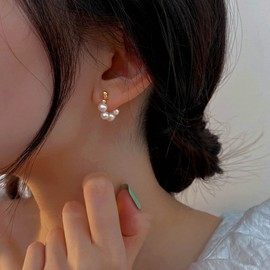 Aneneiceera Pearl Huggie Hoop Drop Earrings Pearl Bead Dangle Earrings Gold Pierced Pearl Ear Cuff Lightweight Baroque Statement Wedding Prom Pearl Wrap Studs Earrings Jewelry for Women and Girls