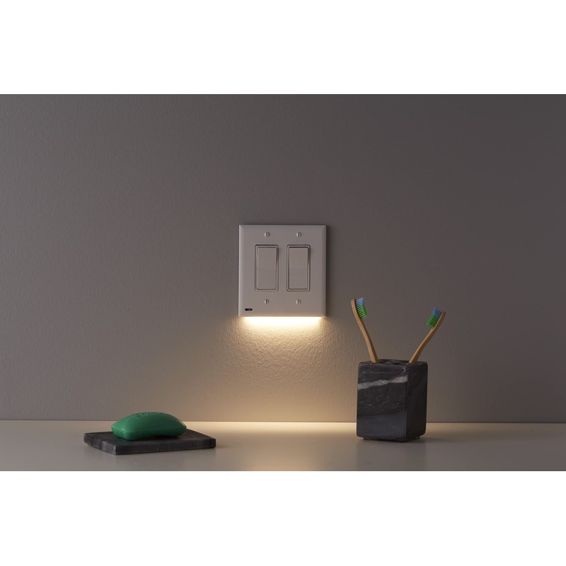 SnapPower SwitchLight - LED Night Lights Wall Plate with Built-in