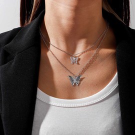 Yienate Boho Gold Butterfly Necklace Choker Vintage White Tiny Butterfly Pendant Necklace Funky Acrylic Butterfly Choker Statement Butterfly Necklace Charm Jewellery for Women, Metal Material