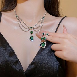 MAIGO Indian Green Necklace and Earrings Sets - Indian Jewellery Set, Bridal Jewellery Set, Jewelry Sets for Women, Tikka Jewellery, Pakistani Jewellery, Indian Choker and Earring for Ladies Cheap