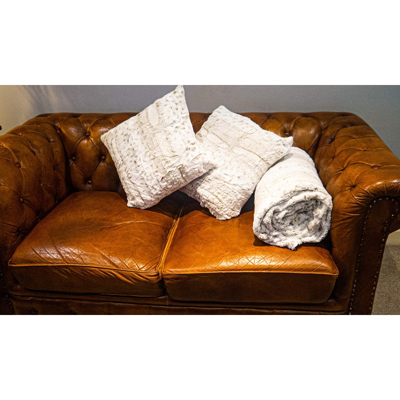 Lex's Linens Pack of 2 Opulence Premium Faux Fur Cushion
