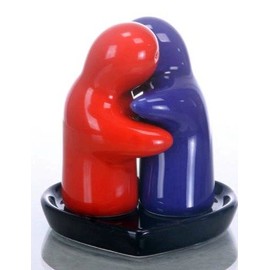 Salt and Pepper Shaker Set Friends (Blue/Red) with Black Heart Coaster