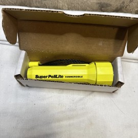 Pelican Super Pelilite Submersible Flashlight 1800 Bright Yellow New Boxed NIB