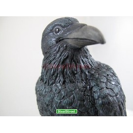 Raven - Collectible Figurine Statue Sculpture Figure Crow Bird Model