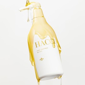 HACCI Hand Treatment, BEE HUG, 8.8 oz (250 g), Moisturizing, Dry Skin, 8% Honey, Winner of the Best Cosmetic Award, Official Store/Genuine Product, DePacos Luxury Cosmetics, Honey Blend, Luxurious Honey Scent to Satisfy Your Senses, Dry Protection, Moisture