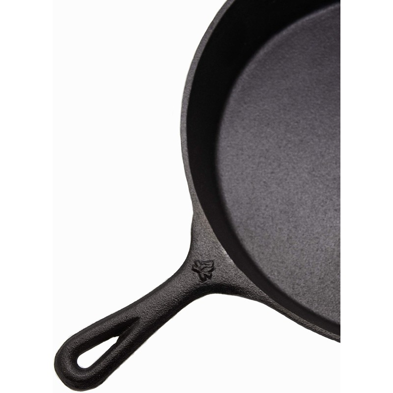 Backcountry Cast Iron Skillet(10 Inch Medium Frying Pan + Cloth