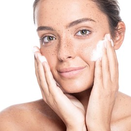 numis med Wash Lotion pH 5.5 Pack of 3 Skin Soothing Body Lotion for Very Sensitive & Sensitive Skin - Vegan Skin Care Lotion without Silicones, Parabens & Mineral Oil - Body Lotion (3 x 200 ml)