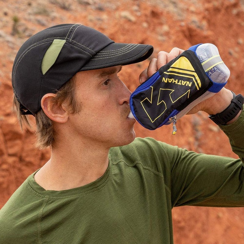 Nathan SpeedDraw Plus Insulated Flask, Handheld Running Water Bottle. Grip