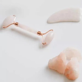 Heart Gua Sha 페이스롤러 원룸 화장대 정리 혈행 개선 관리 공간 효율 도구 휴대 수납 [페이스롤러] Face Roller Studio Apartment Vanity Organizer Circulation Improvement Management Space Efficiency Tool Portable Storage [Face Roller]