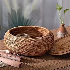 LAVNTM Round Rattan Boxes with Lid Hand-Woven,Wicker Fruit Basket 8.7 Inch Picnic Food Bread Table Storage basket (Honey Brown)