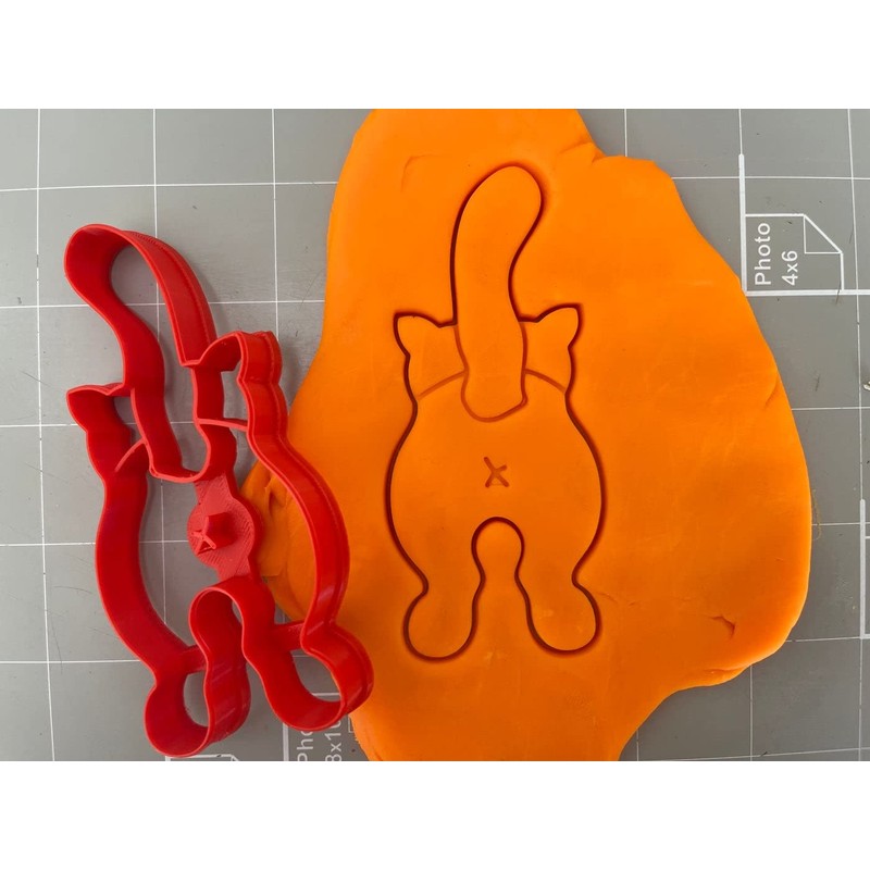 Cat Butt Cookie Cutter (6.0 inch)