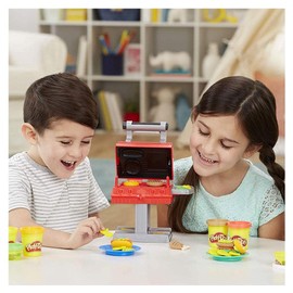 Play-Doh Kitchen Creations Grill 'n Stamp Playset for Kids 3 Years and Up with 6 Non-Toxic Modeling Compound Colors and 7 Barbecue Toy Accessories