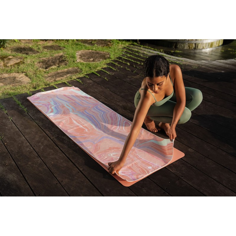 Yoga Design Lab | ホットヨガタオル | プレミアムノンスリップカラフルタオル | バリでデザイン |