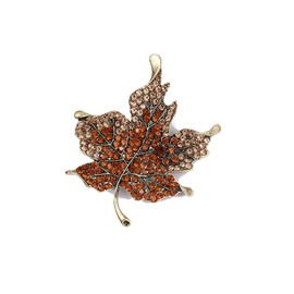 Thanksgiving Brooch Pin for Women Fashion Crystal Maple Leaf Lapel Pin Fall Maple Leaf Pin Red Autumn Leaf Brooch Vintage Court Brooch Wedding Party Brooch Thanksgiving Holiday Jewelry Accessory (Brown)
