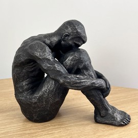 Alfie Francis 20cm Tall Abstract Sitting Man Statue Resin Ornament for Living Room Figurine Sculpture Art Home Decor