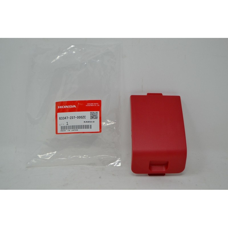 Honda OEM Honda EU2000 Generator Spark plug access cover 63347-Z07-000Z