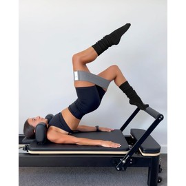 yeuG 4 Pairs Grip Pilates Socks for Women Yoga Slouch Socks with Grips for Barre Grippy Socks Long Scrunch Slipper Socks, 05 Black*4, Small-Medium