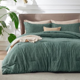 Bedsure King Size Comforter Set - Emerald Green King Comforter Set, Soft Bedding for All Seasons, Cationic Dyed Bedding Set, 3 Pieces, 1 Comforter (104"x90") and 2 Pillow Shams (20"x36"+2")