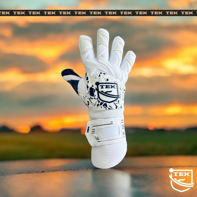 TEK IceLoom Black Palm - Size: 9