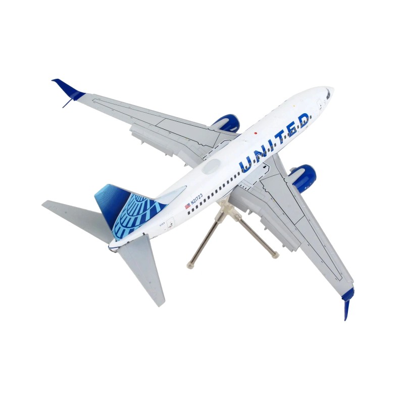 DCD Boeing 737-700 Commercial Aircraft 1/200 Diecast Scale White Blue